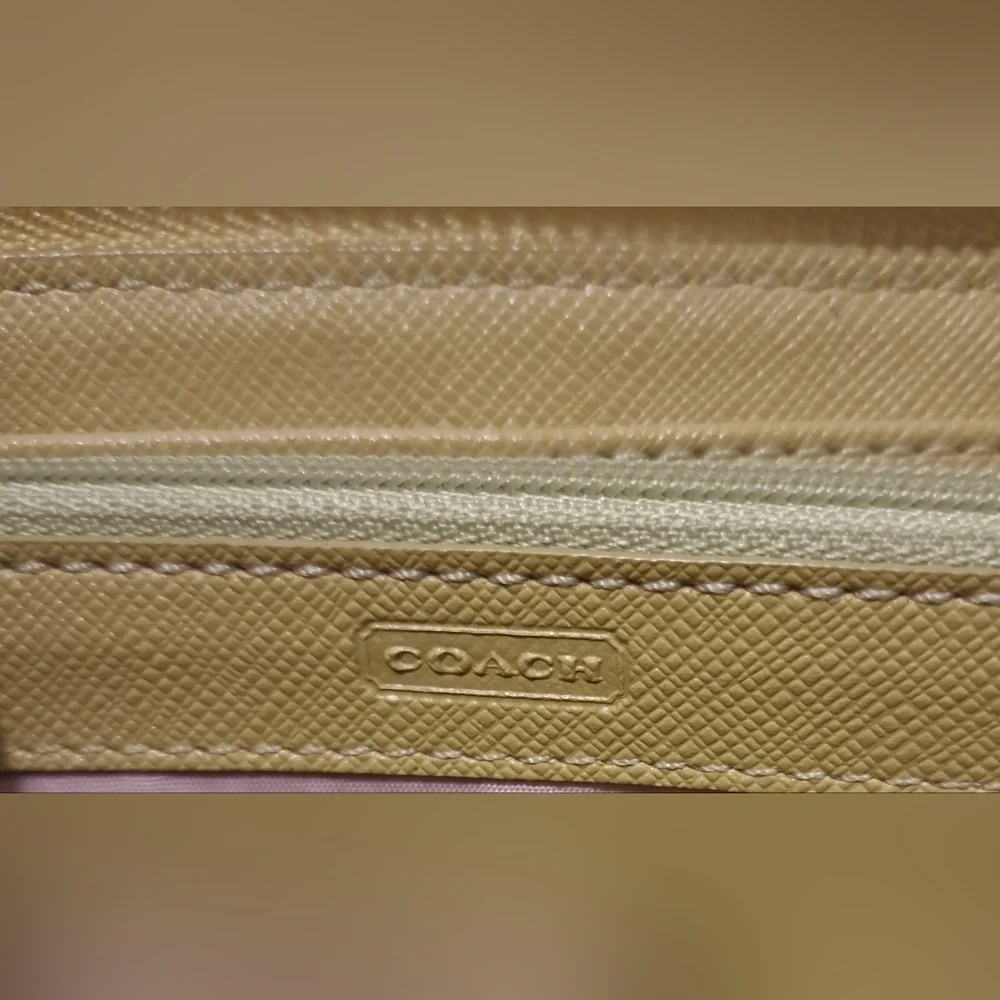 EUC Y2K Coach Neon Green Duo Zip Casual Everyday Wallet Wristlet Clutch